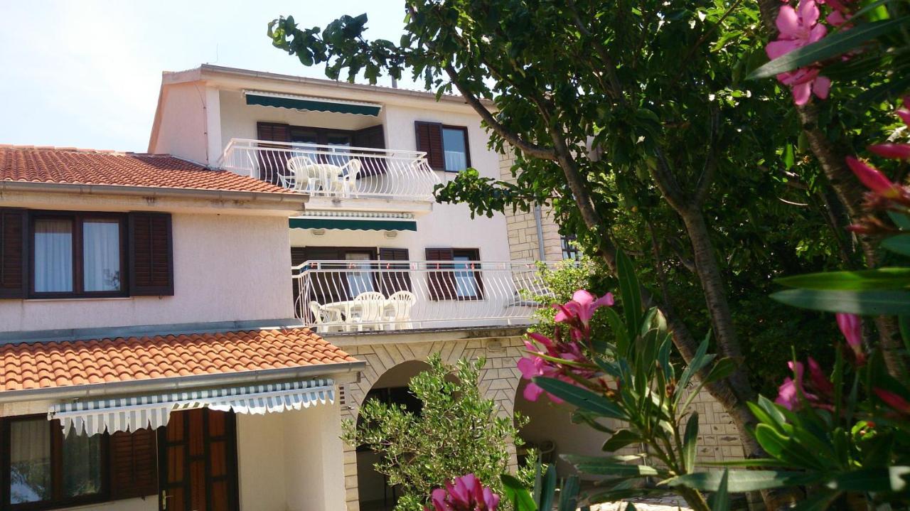Villa Nina 셀리네 외부 사진